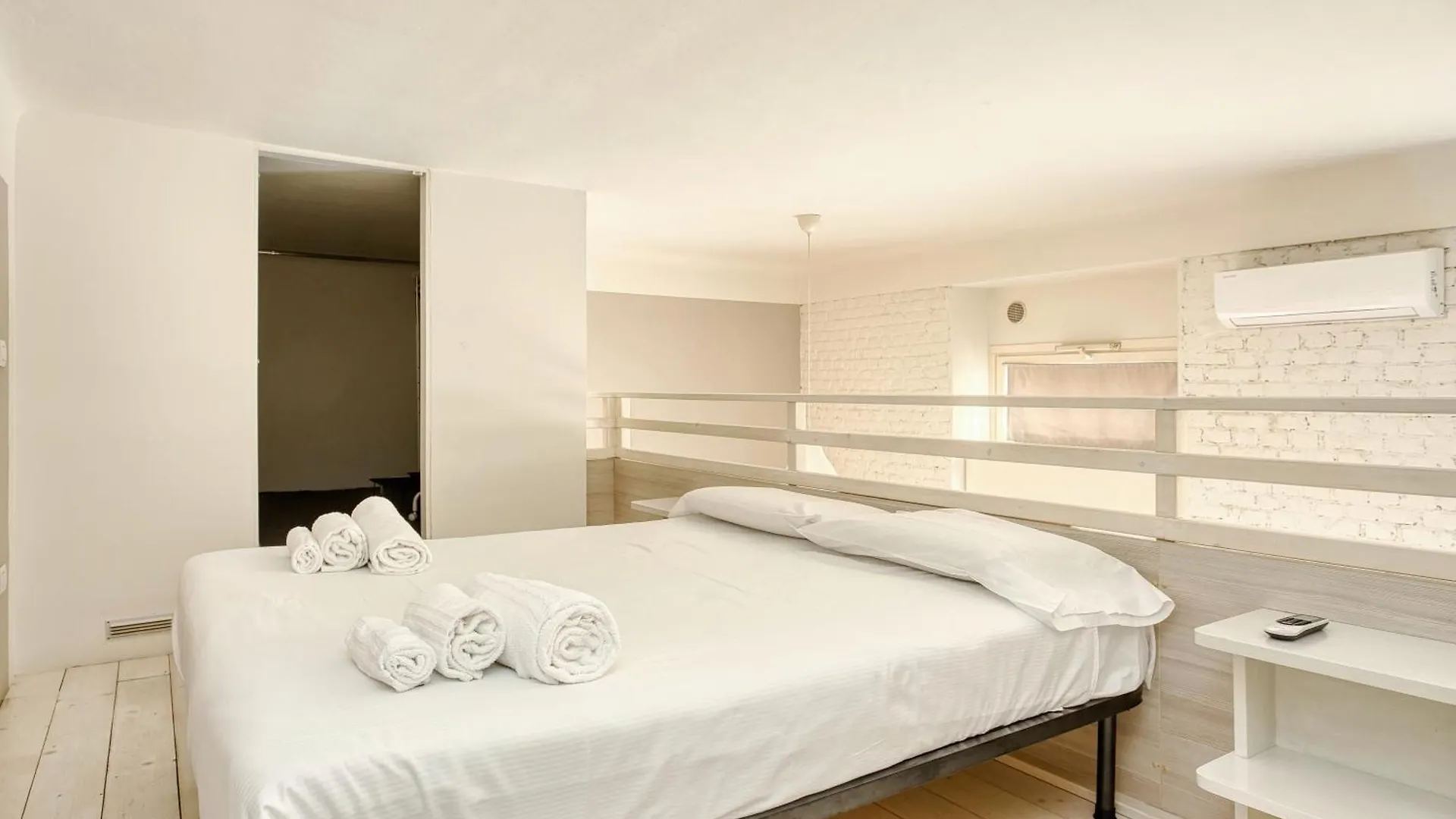 Modern Loft Near Bosco Verticale Milan 0*,