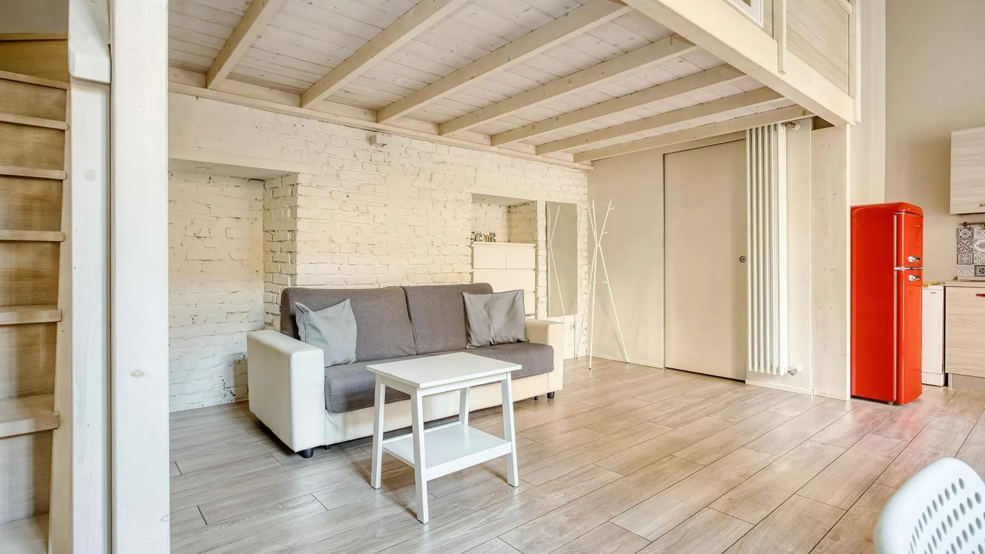 Modern Loft Near Bosco Verticale Milan 0*,  Italy